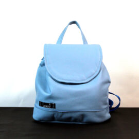 Lederrucksack in Blau mit Kordel und Klappe